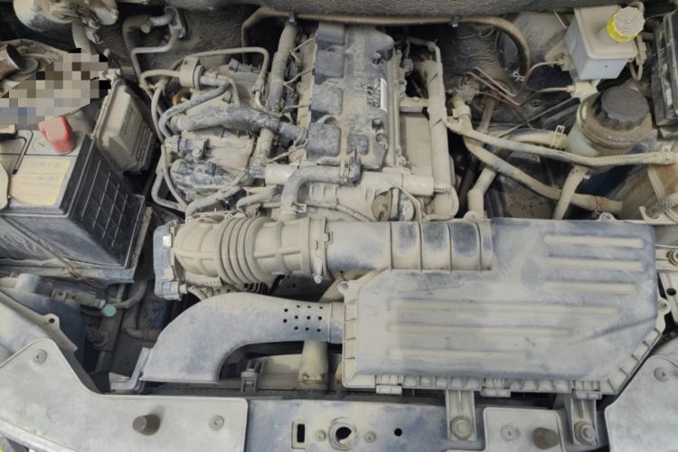 Used Wuling Hongguang 2014 1.5L Base Version Engine Bay