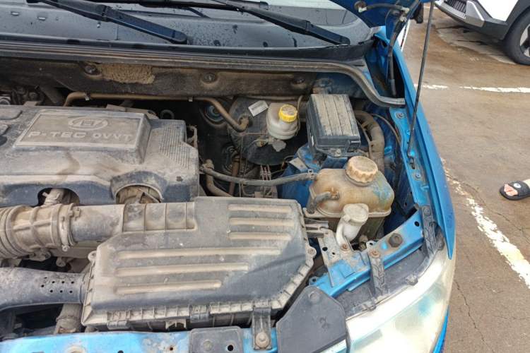 Used Wuling Hongguang 2014 1.5L S Luxury Model Engine Bay Left