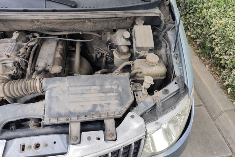 Used Wuling Hongguang 2014 1.2L Base Model China IV Engine Bay Left
