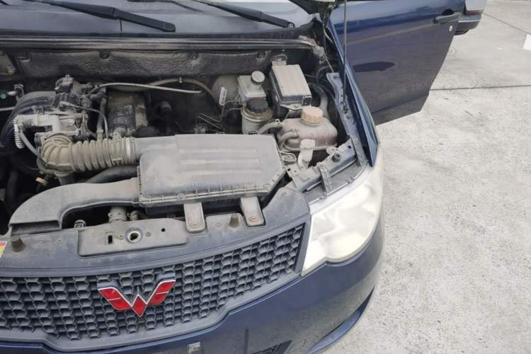 Used Wuling Hongguang 2014 1.2L Base Model China IV Engine Bay Left
