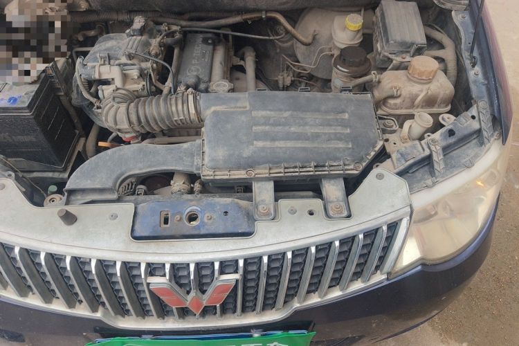 Used Wuling Hongguang 2014 1.2L Standard Model China IV Engine Bay Left
