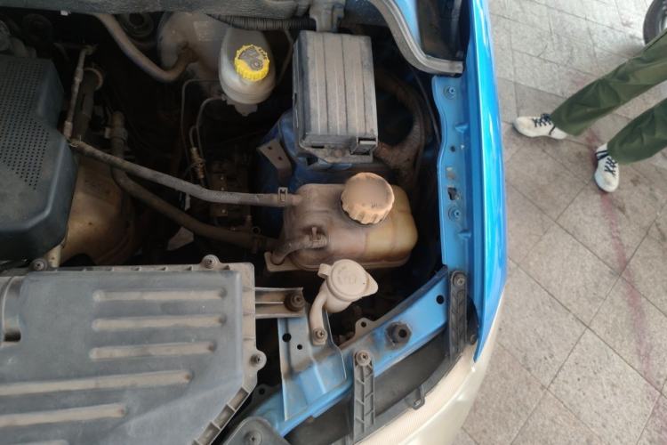 Used Wuling Hongguang 2014 1.5L S Luxury Model Engine Bay Left