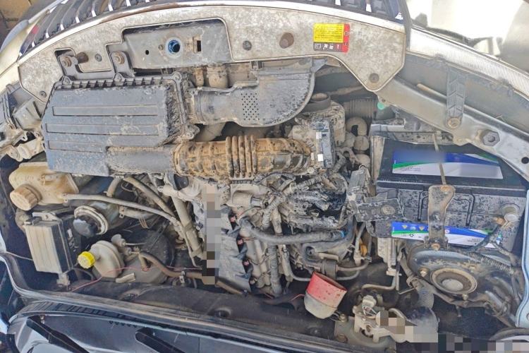 Used Wuling Hongguang 2014 1.5L Base Version Engine Bay