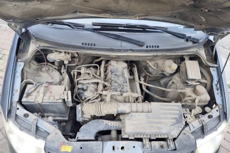 Used Wuling Hongguang 2014 1.5L Base Version Engine Bay