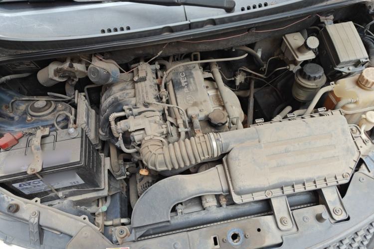Used Wuling Hongguang 2014 1.2L Standard Model China IV Engine Bay
