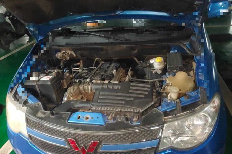 Used Wuling Hongguang 2014 1.5L S Comfort Model Engine Bay