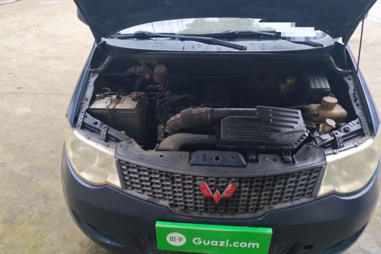 Used Wuling Hongguang 2014 1.5L Base Version Engine Bay Right