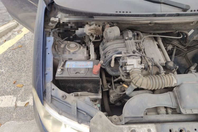 Used Wuling Hongguang 2014 1.2L Base Model China IV Engine Bay Right