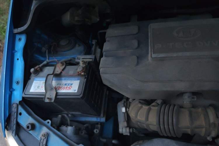 Used Wuling Hongguang 2014 1.5L S Comfort Model Engine Bay Right