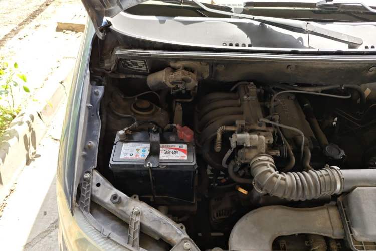 Used Wuling Hongguang 2014 1.2L Base Model China IV Engine Bay Right