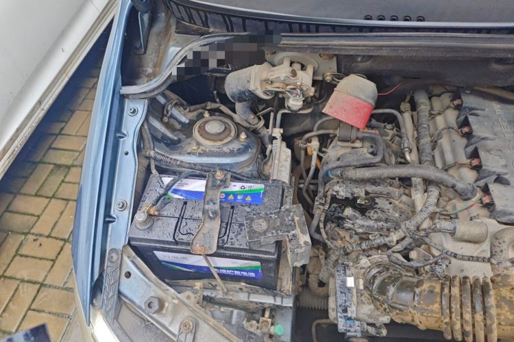 Used Wuling Hongguang 2014 1.5L Base Version Engine Bay Right
