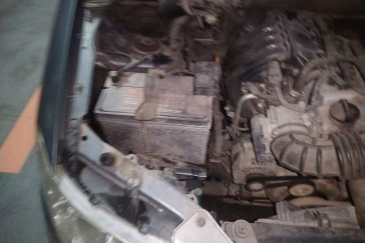 Used Wuling Hongguang 2014 1.2L Standard Model China IV Engine Bay Right