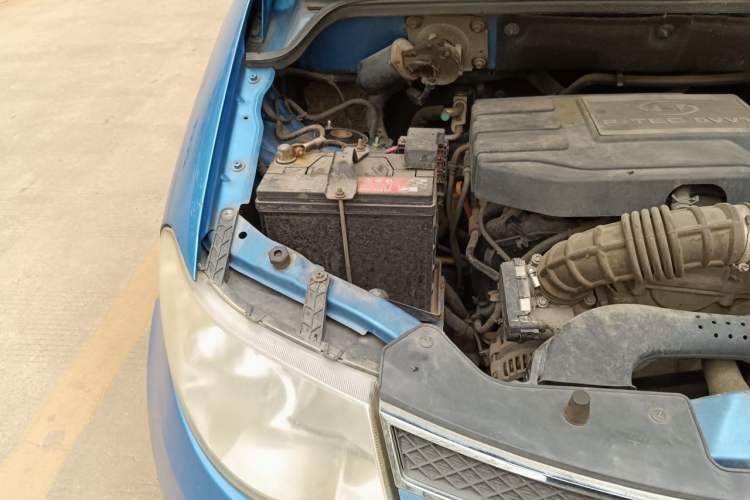 Used Wuling Hongguang 2014 1.5L S Luxury Model Engine Bay Right