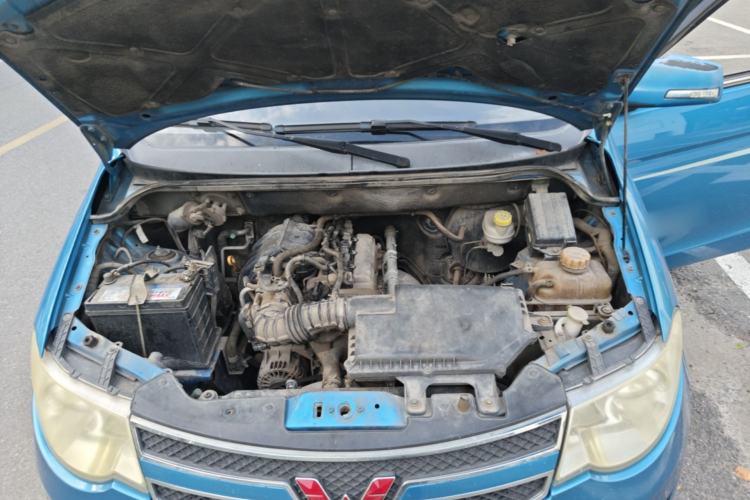 Used Wuling Hongguang 2014 1.2L S Comfort Model China IV Engine Bay