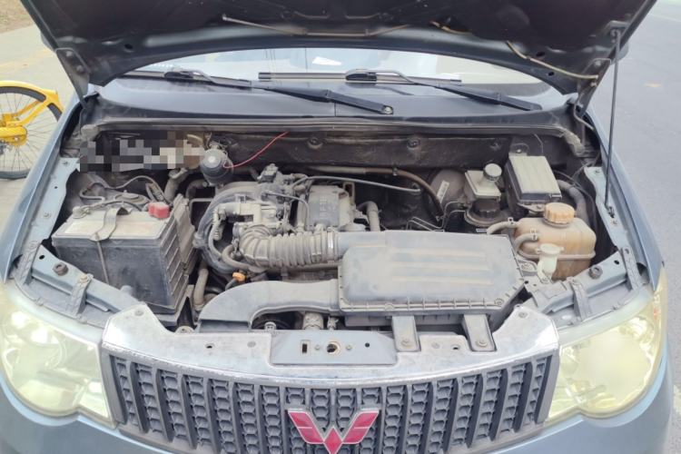 Used Wuling Hongguang 2014 1.2L Standard Model China IV Engine Bay