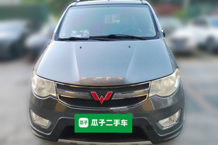 Used Wuling Hongguang 2014 1.5L S Standard Version Front