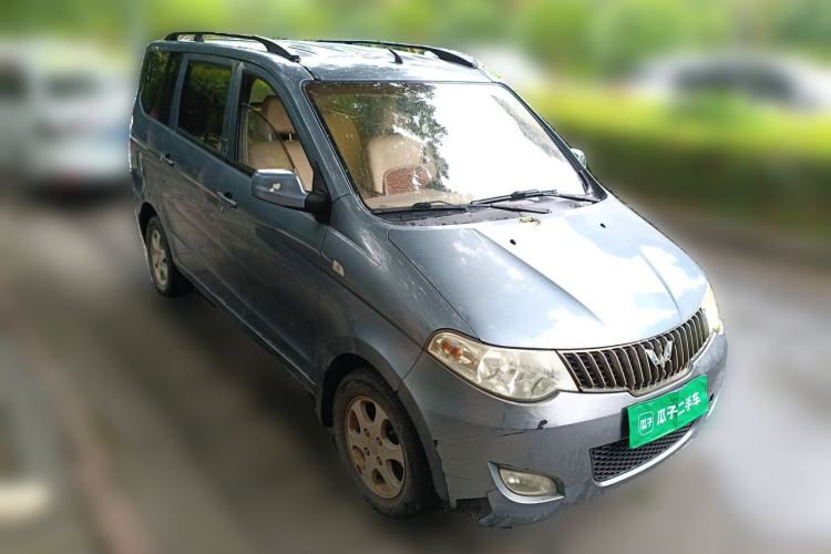 Used Wuling Hongguang 2014 1.2L S Standard Version China IV Standard Front Right 45 Deg