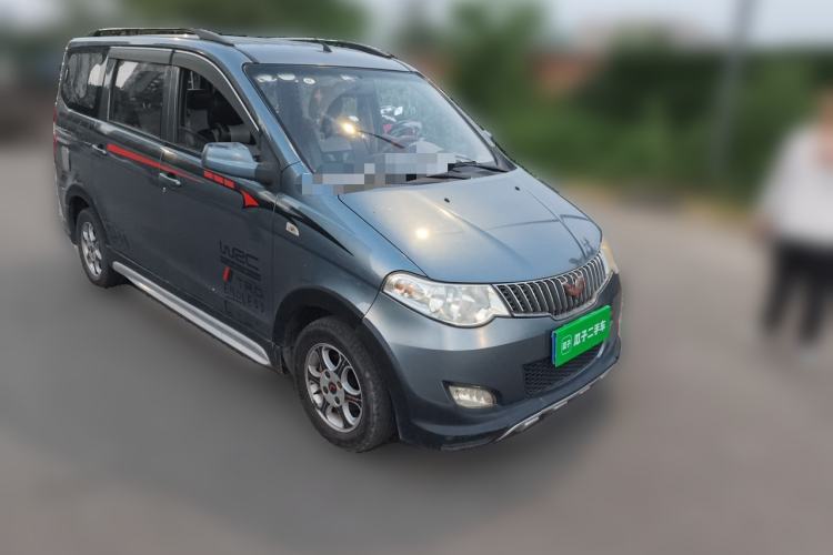 Used Wuling Hongguang 2014 1.2L S Standard Version China IV Standard Front Right 45 Deg