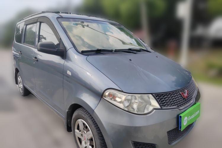 Used Wuling Hongguang 2014 1.5L Base Version Front Right 45 Deg