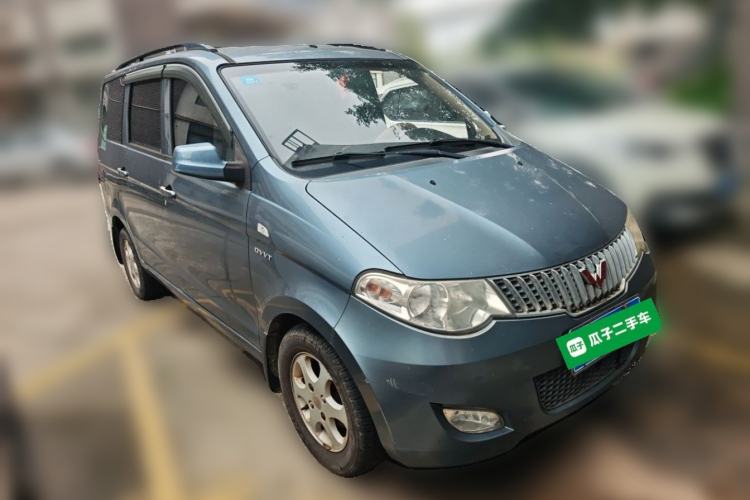 Used Wuling Hongguang 2014 1.5L Standard Version Front Right 45 Deg