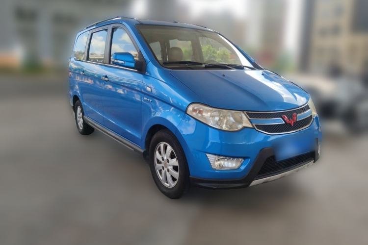 Used Wuling Hongguang 2014 1.5L S Luxury Model Front Right 45 Deg