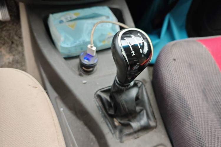 Used Wuling Hongguang 2014 1.2L Standard Model China IV Gear Lever