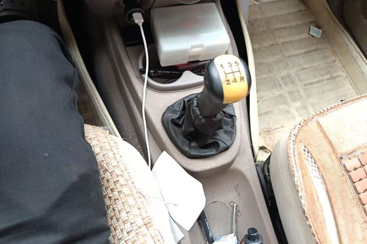 Used Wuling Hongguang 2014 1.2L Standard Model China IV Gear Lever