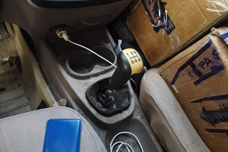 Used Wuling Hongguang 2014 1.2L Standard Model China IV Gear Lever
