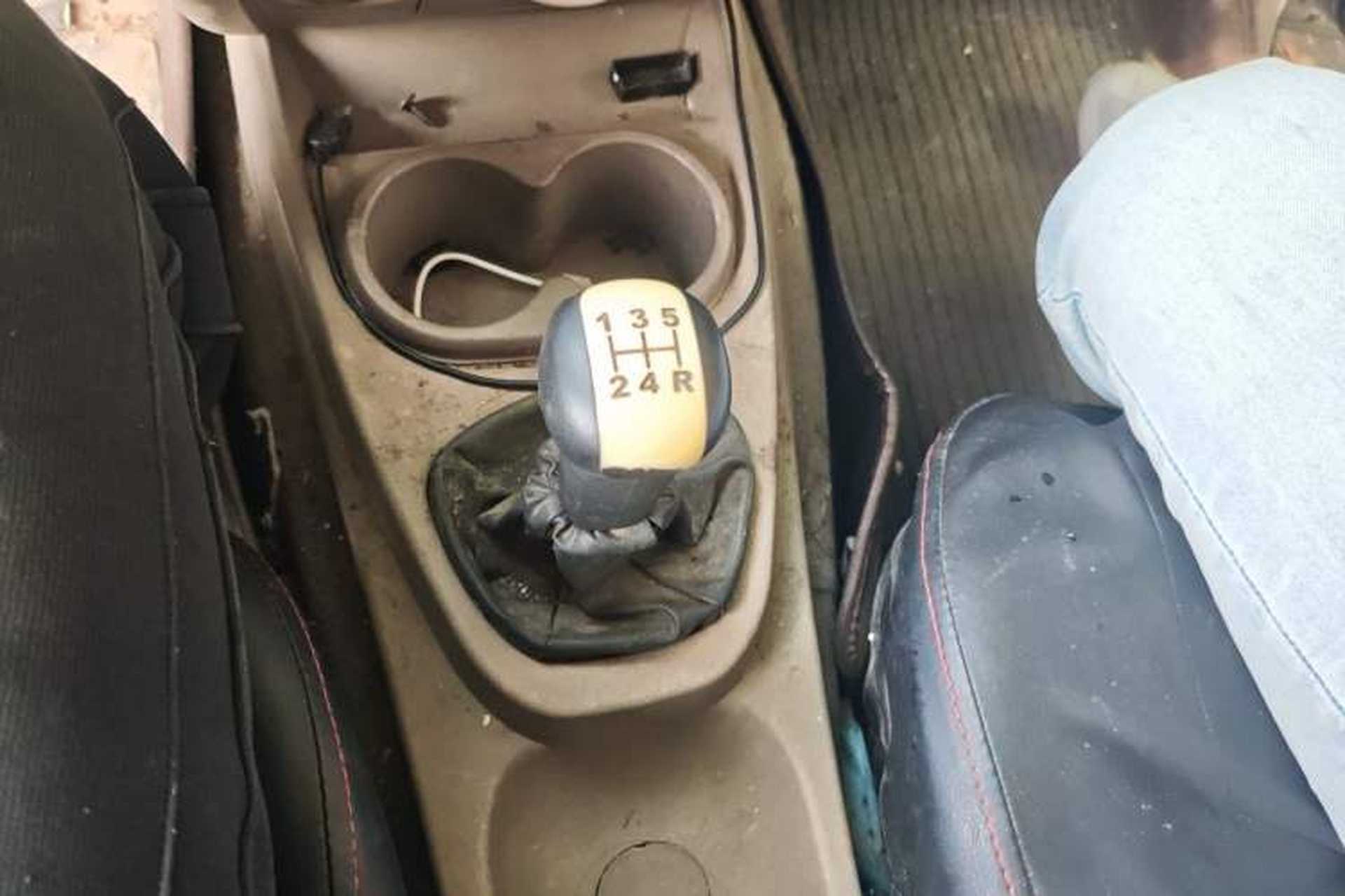 Used Wuling Hongguang 2014 1.5L Standard Version Gear Lever