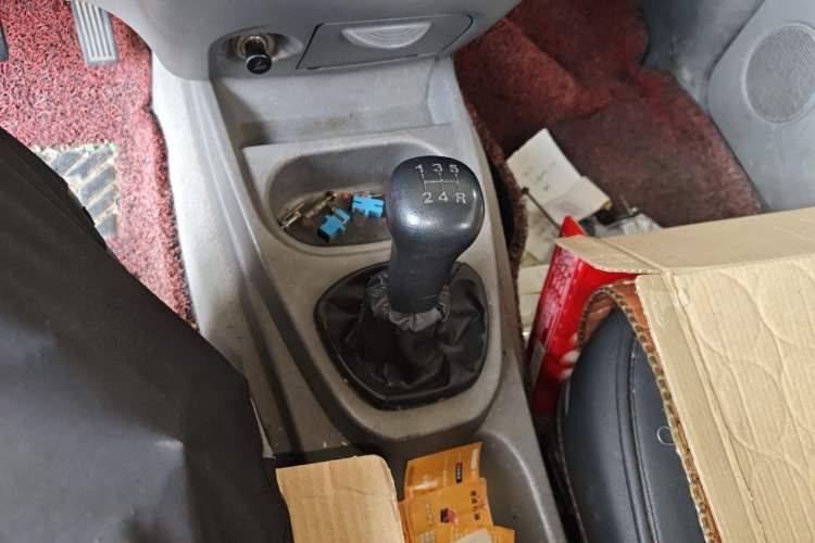 Used Wuling Hongguang 2014 1.5L Base Version Gear Lever