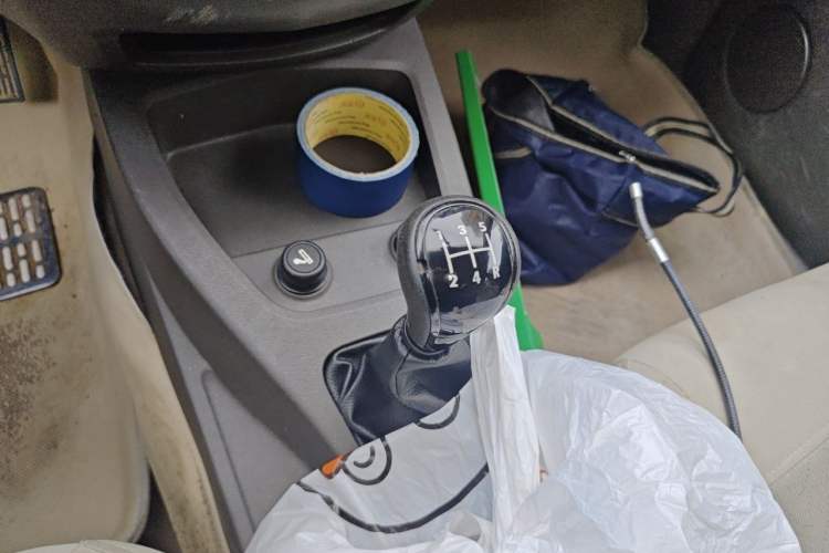 Used Wuling Hongguang 2014 1.5L Base Version Gear Lever