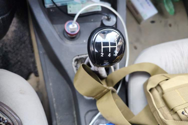 Used Wuling Hongguang 2014 1.5L Base Version Gear Lever
