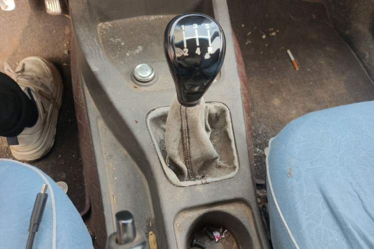Used Wuling Hongguang 2014 1.2L Standard Model China IV Gear Lever