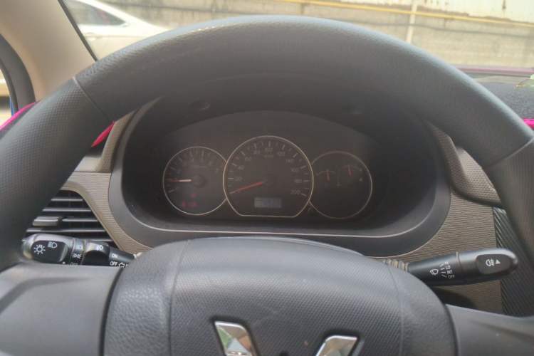 Used Wuling Hongguang 2014 1.5L S Standard Version Instrument Cluster