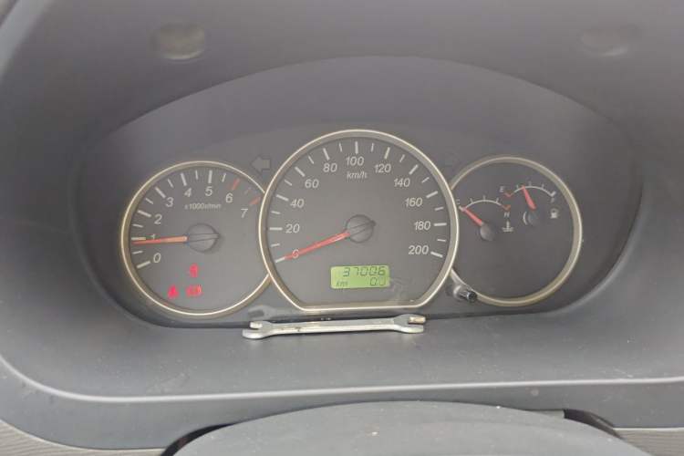 Used Wuling Hongguang 2014 1.5L Base Version Instrument Cluster