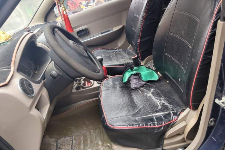 Used Wuling Hongguang 2014 1.2L Base Model China IV Left Front Seat