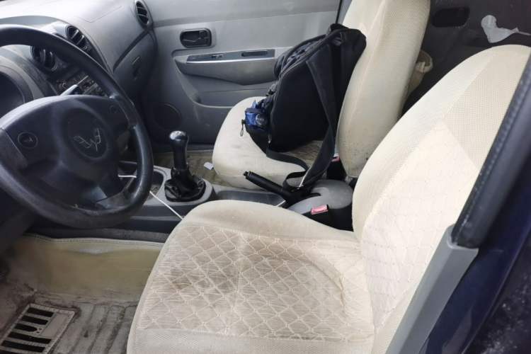 Used Wuling Hongguang 2014 1.2L Base Model China IV Left Front Seat