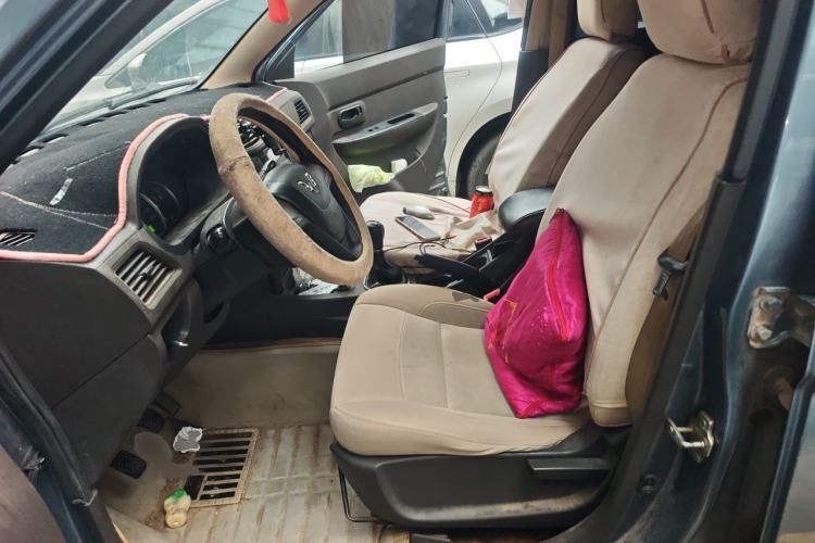 Used Wuling Hongguang 2014 1.5L Standard Version Left Front Seat