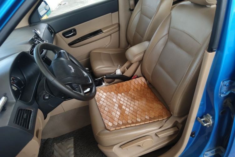 Used Wuling Hongguang 2014 1.5L S Luxury Model Left Front Seat