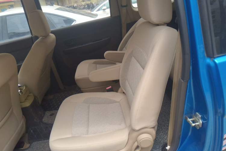 Used Wuling Hongguang 2014 1.5L S Standard Version Left Rear Seat