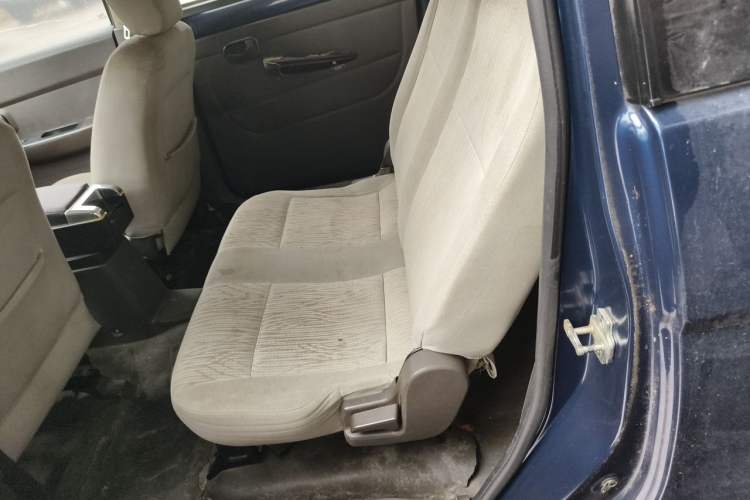 Used Wuling Hongguang 2014 1.5L Base Version Left Rear Seat