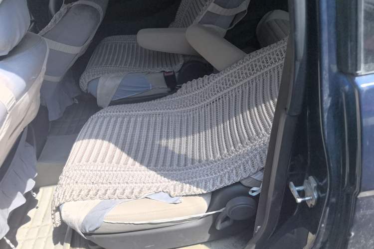 Used Wuling Hongguang 2014 1.5L Standard Version Left Rear Seat