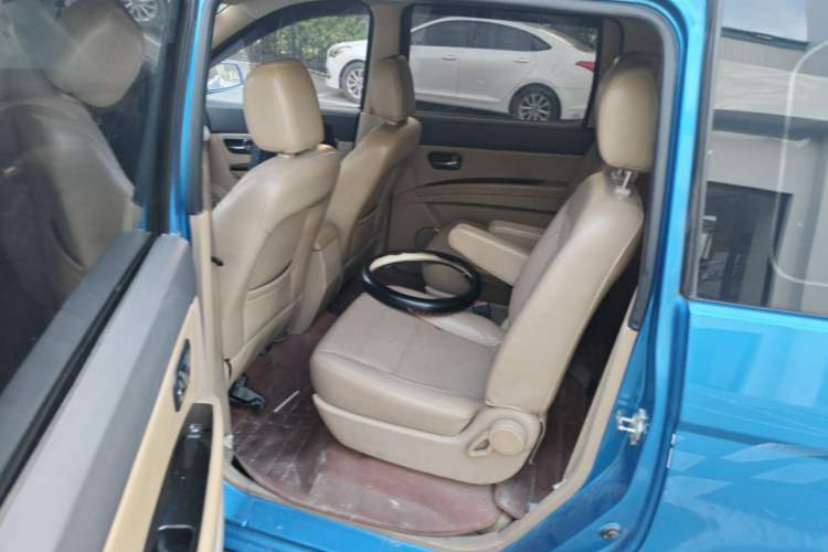 Used Wuling Hongguang 2014 1.2L S Comfort Model China IV Left Rear Seat