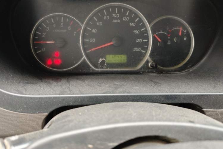 Used Wuling Hongguang 2014 1.2L Standard Model China IV Odometer Close Up