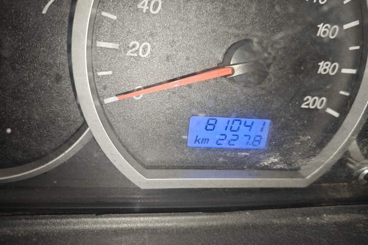 Used Wuling Hongguang 2014 1.2L Standard Model China IV Odometer Close Up
