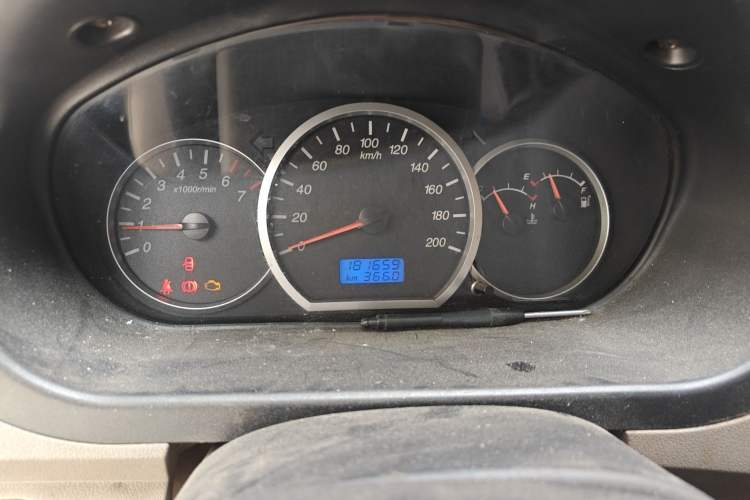 Used Wuling Hongguang 2014 1.2L Standard Model China IV Odometer Close Up