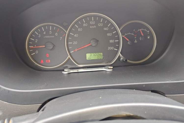 Used Wuling Hongguang 2014 1.5L Base Version Odometer Close Up