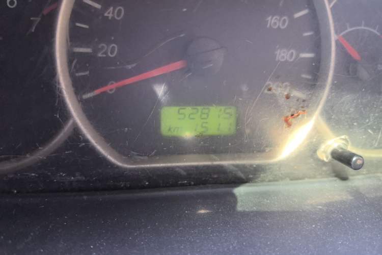Used Wuling Hongguang 2014 1.5L Standard Version Odometer Close Up