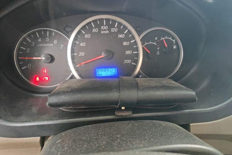 Used Wuling Hongguang 2014 1.2L Standard Model China IV Odometer Close Up
