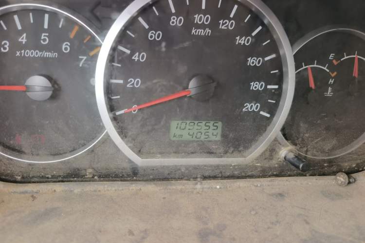 Used Wuling Hongguang 2014 1.2L Base Model China IV Odometer Close Up